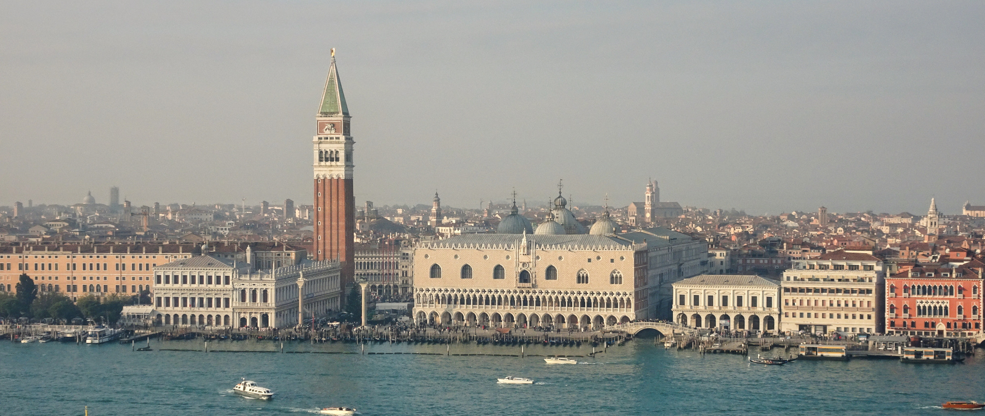 skyline venise palais ducal campanile