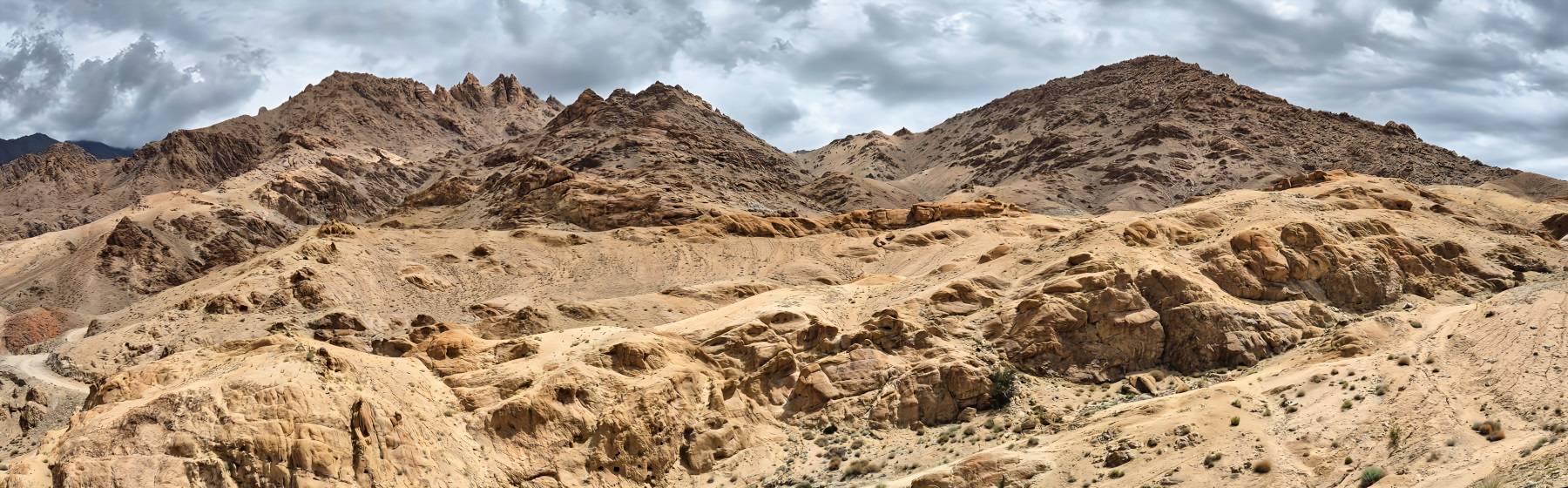 Inde Ladakh Saspochey Hemis Sushpachan.
Le granit ocre retrouvé tout au long du trek Inde Ladakh Saspochey Hemis Sushpachan
