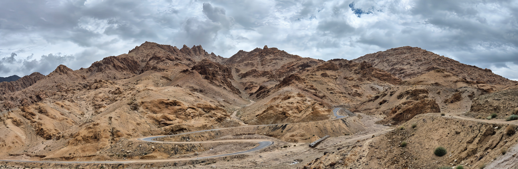 Inde Ladakh Saspochey Hemis Sushpachan.
Les nouvelles routes. Inde Ladakh Saspochey hemis sushpachan