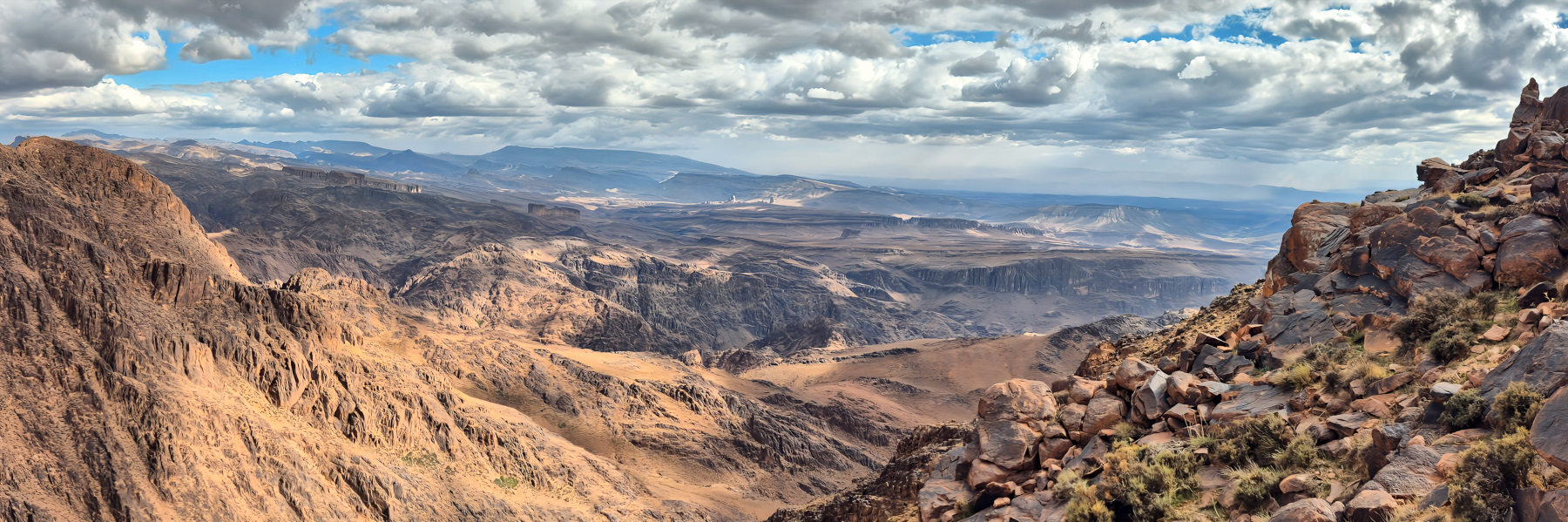 Du mont Amlal, vue sur le Saghro. Maroc Djebel Saghro jour 2