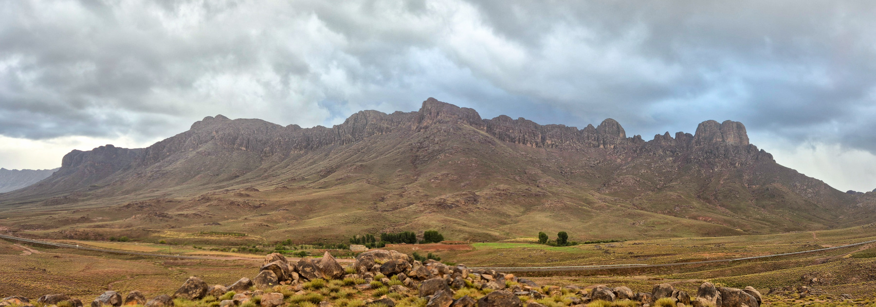 La météo est toujours menaçante, mais pas de pluie. Maroc Djebel Saghro jour 4