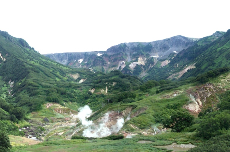 La vallée des geysers. La vallée des geysers.