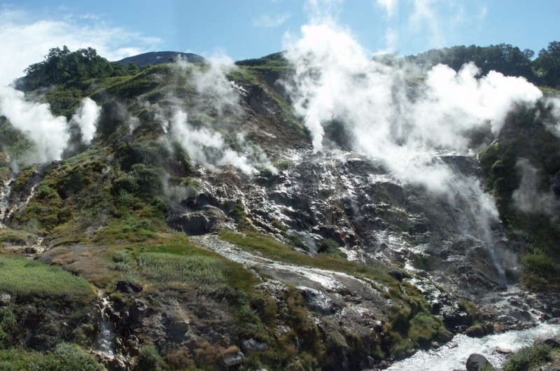 La vallée des geysers. La vallée des geysers.