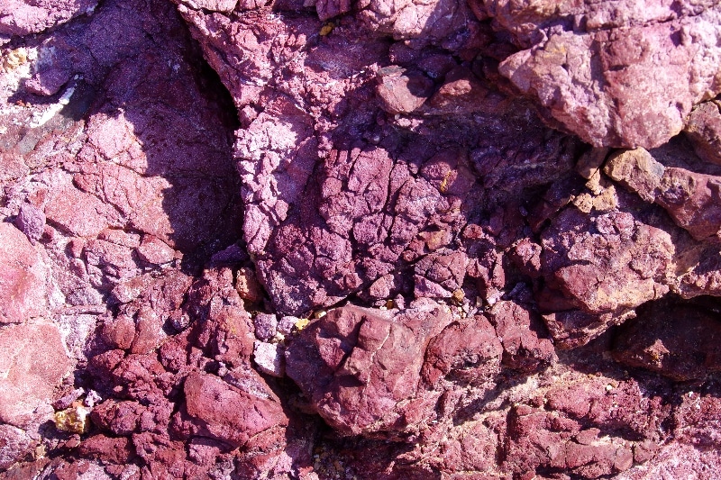 Minéraux de la colline de Zuha. On retrouve beaucoup de sulfures métalliques. Minéraux de la colline de Zuha. On retrouve beaucoup de sulfures métalliques.