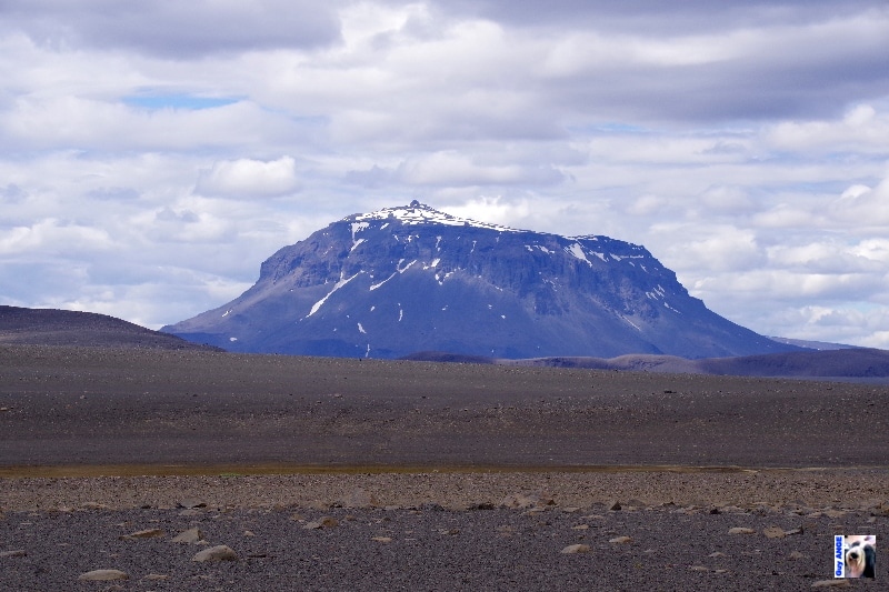 Volcan Herðubreið (Herdubreid). Volcan Herðubreið (Herdubreid).