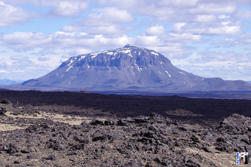 Volcan Herðubreið (Herdubreid). Volcan Herðubreið (Herdubreid).