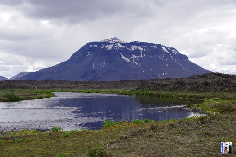 Volcan Herðubreið (Herdubreid). Volcan Herðubreið (Herdubreid).