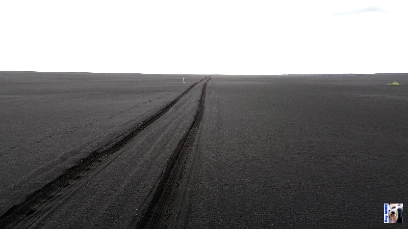 Champs de cendre et de lave du Bárðarbunga au niveau d’Holuhraun. Champs de cendre et de lave du Bárðarbunga au niveau d’Holuhraun.