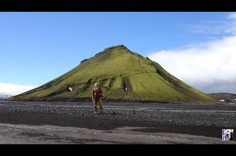 Volcan Mælifell en bordure du Mýrdalsjökull. Volcan Mælifell en bordure du Mýrdalsjökull.