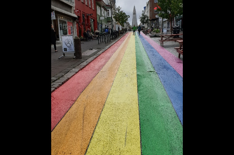 Rue colorée, Reykjavík. Rue colorée, Reykjavík.
