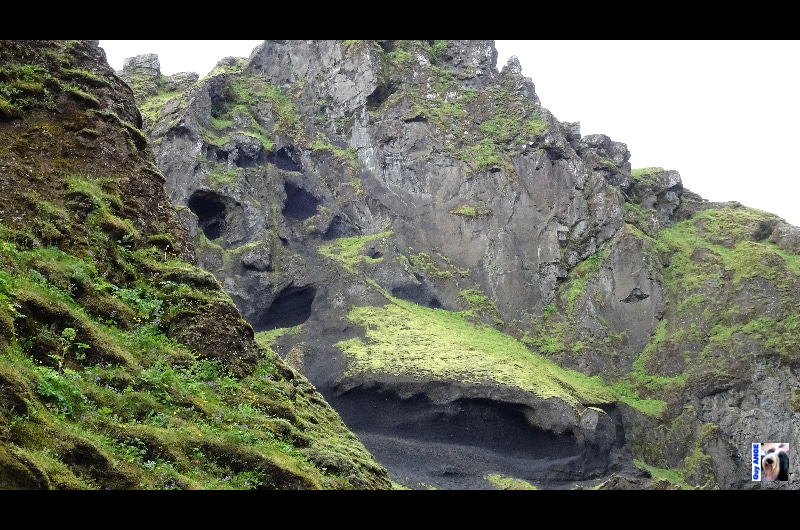 L'Islande, le pays des Trolls et des Elfes. L'Islande, le pays des Trolls et des Elfes.