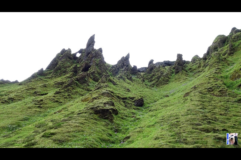 L'Islande, le pays des Trolls et des Elfes. L'Islande, le pays des Trolls et des Elfes.