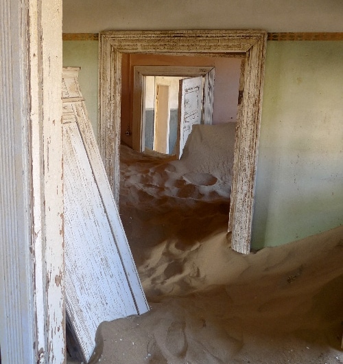 Kolmannskuppe, ville abandonnée en Namibie. Kolmannskuppe, ville abandonnée en Namibie.