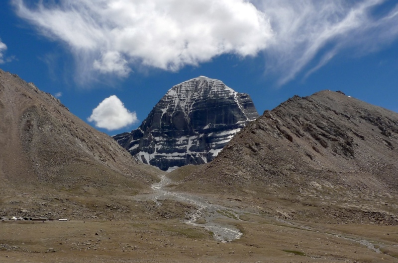 Du monastère de Dira-puk, le mont Kailash. Le Mont sacré du Kailash au Tibet.