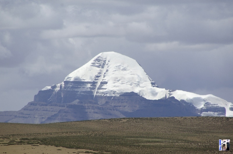 Lors de notre arrivée à Darchen. Le Mont sacré du Kailash au Tibet.