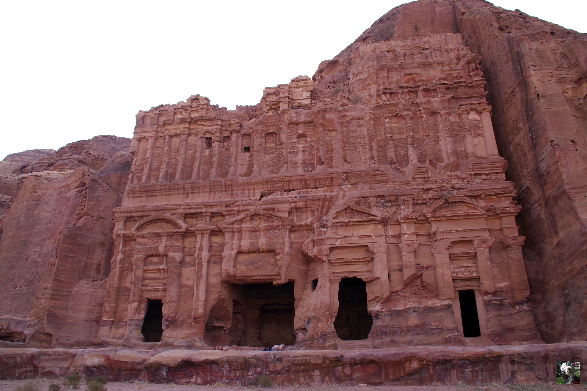 Série de tombeaux à Pétra, Jordanie. Série de tombeaux à Pétra, Jordanie.