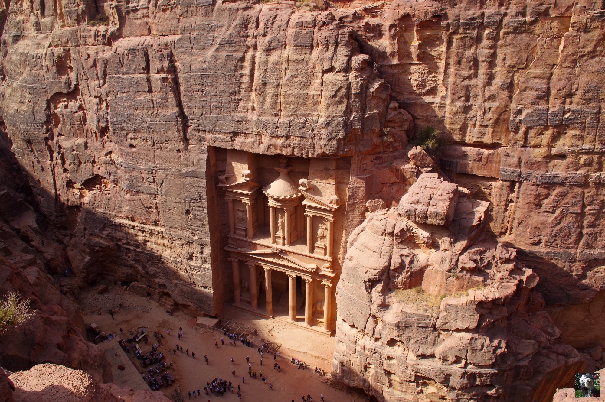 La Khazneh ou Trésor à Pétra en Jordanie. La Khazneh ou Trésor à Pétra en Jordanie.
