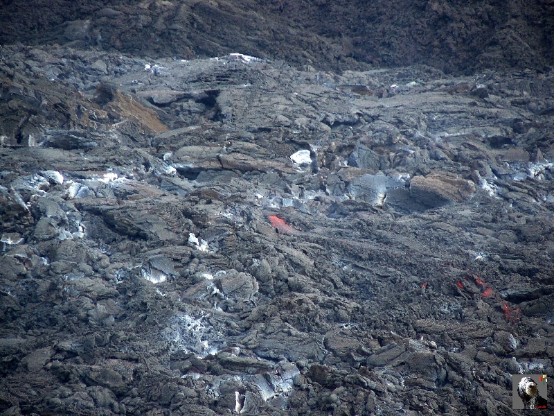 Lave incandescente sur les flancs du volcan Pacaya. Guatemala, le Pacaya.
