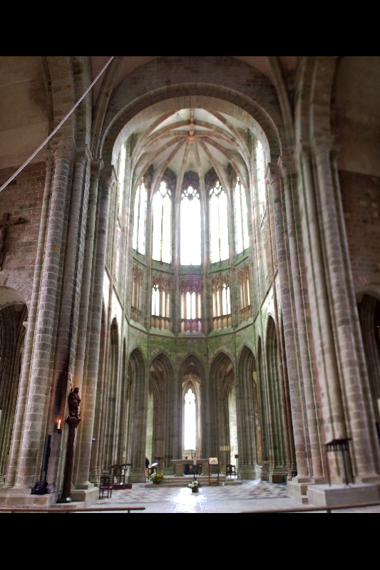 Chœur gothique de l'église abbatiale. Le Mont Saint Michel.