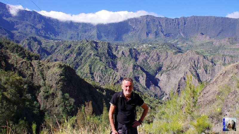 Randonnée jusqu'à Îlet à Cordes. La remontée est difficile. La Réunion.