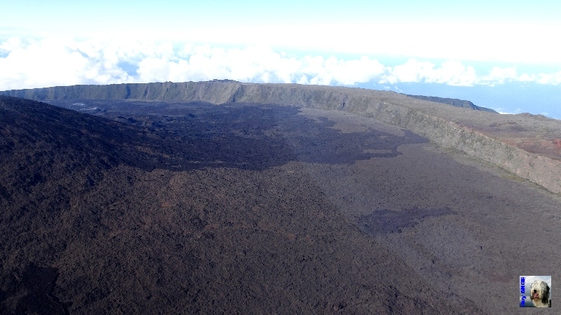 La grande caldeira entourant le Piton de la Fournaise. La Réunion.