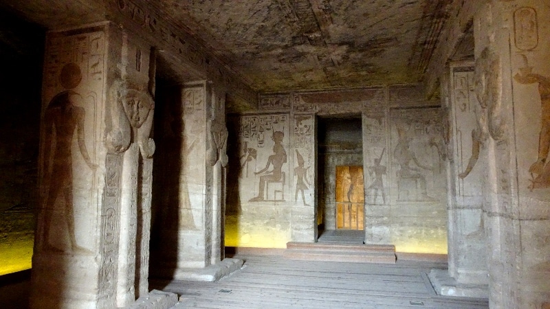 Intérieur du temple de Ramsès II. Abou Simbel.