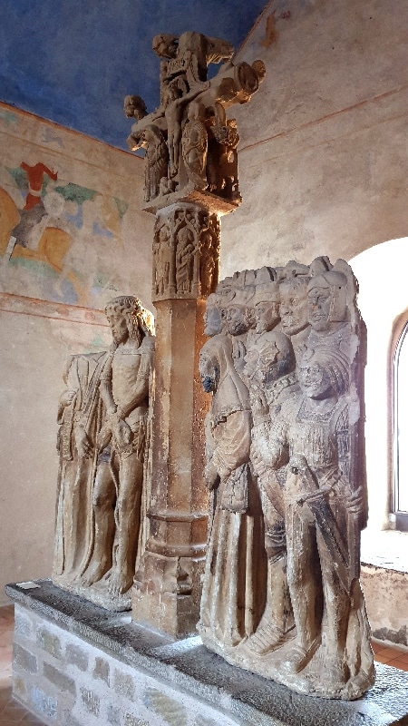 Calvaire de la Villanière avec l'archange Gabriel et Marie, XVIe siècle Carcassonne