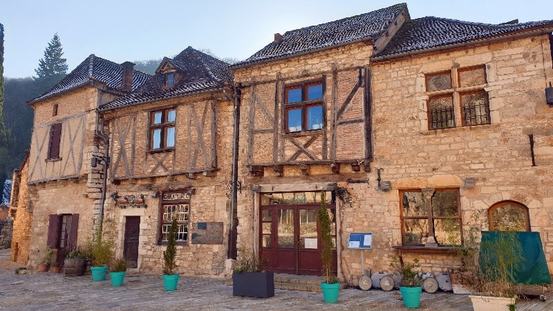 Saint-Cirq-Lapopie, maisons médiévales à colombage. Lot