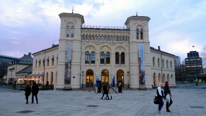 L'académie des Nobels de la Paix (le seul prix Nobel qui n'est pas remis à Stockholm) Oslo
