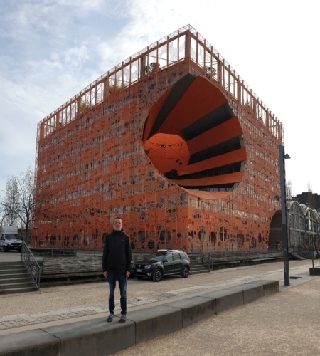 Le Cube Orange siège de la société Cardinal. Lyon