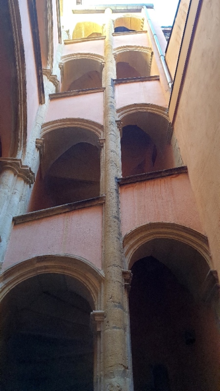 Traboule du vieux Lyon. Lyon