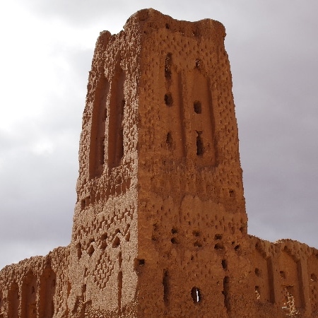 Kasbah en ruine à Aït Ouglif. Boumalne Dadès