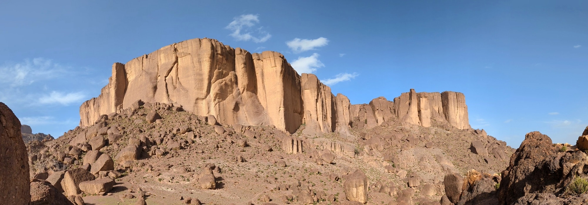 Redescente du col vers le campement. Djebel Saghro