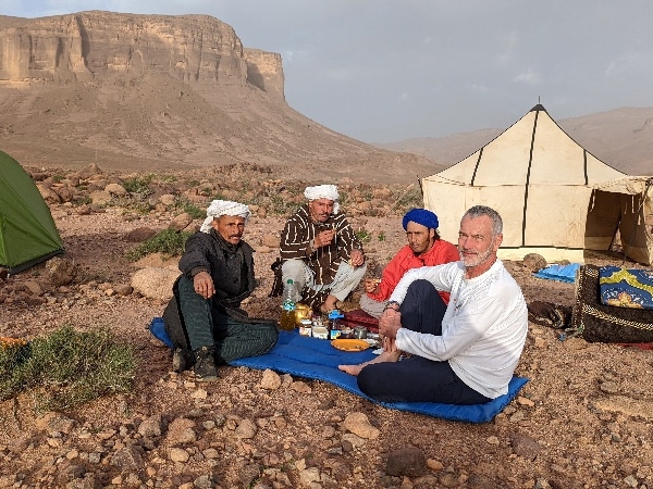 Petit déjeuner du troisième camp. Djebel Saghro