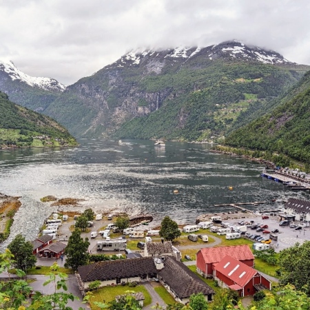 Le navire MSC est parti. Geiranger