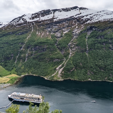 Point de vue sur le fjord. Geiranger