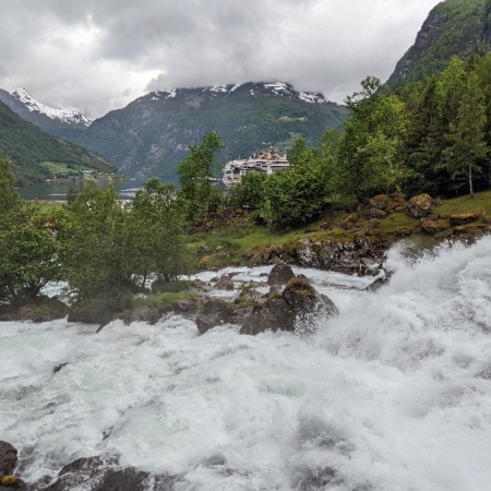 Cascade à Geiranger. Geiranger