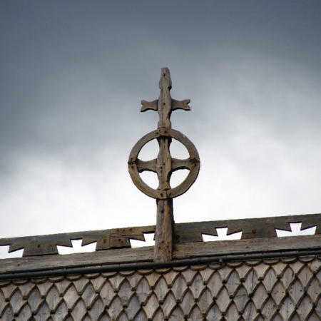 Lom Stavkirke, l'église en bois de Lom, bien plus récente que les précédentes. Lom