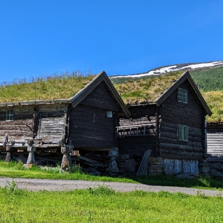 Sur les hauteurs de Vikoyri, ancienne ferme. Vikoyri