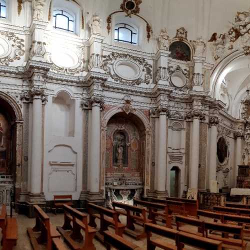 L'église de Santa Chiara. Italie, Noto.