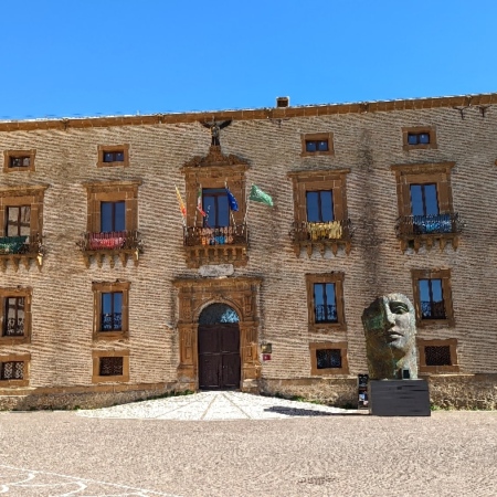 Sculpture d'Igor Mitoraj. Italie, Piazza Armerina.