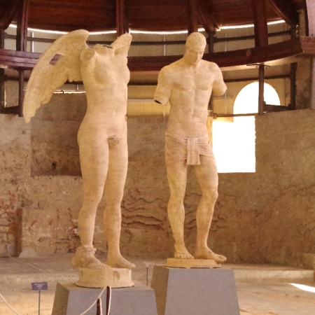 Sculpture d'Igor Mitoraj. Italie, Piazza Armerina.