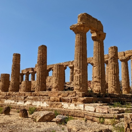 Le « temple d'Héra » ou encore « de Junon Lacinienne » Italie, Agrigente.