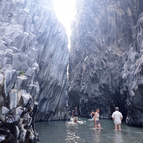 Les gorges de l'Alcantara. Italie, Motta Camastra.