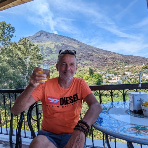 Arrêt apéro déjeuner. Italie, Stromboli.