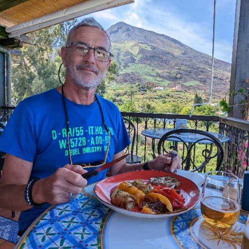 Arrêt apéro déjeuner. Italie, Stromboli.
