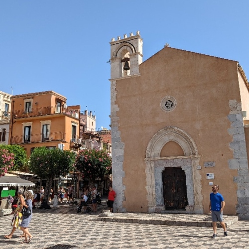 La Cathédrale. Italie, Taormina.