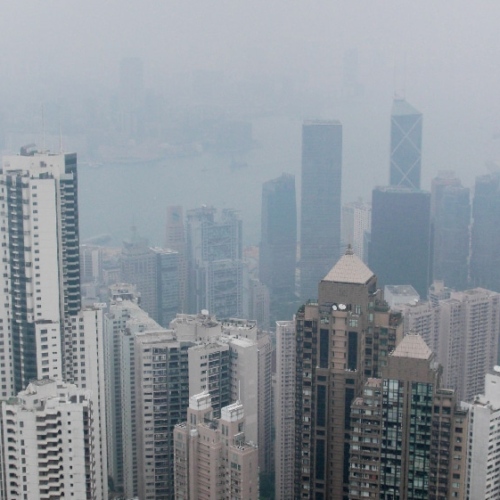 Hong Kong dans la brume. Hong Kong