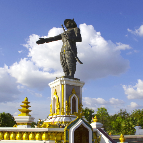 La statue du Parc Chao Anouvong. Vientiane