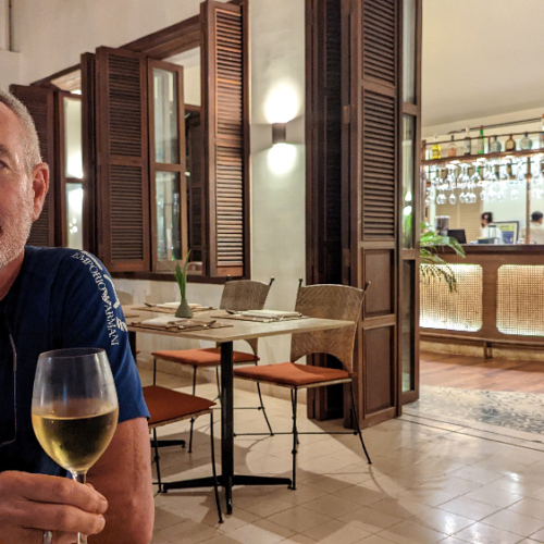 Un verre au FCC de Siem Reap. Siem Reap